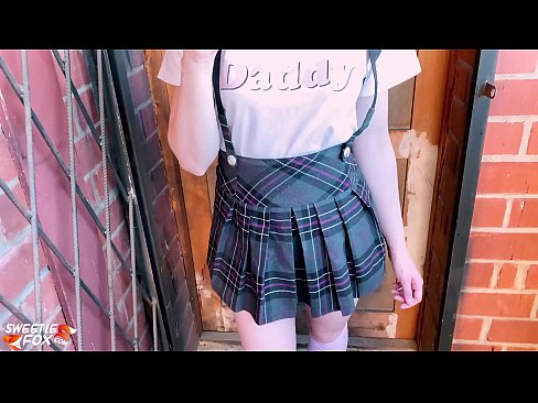 ❤️ Schoolgirl sûget har lul djip en neukt ynstee fan klassen. ️❌ Harde porno op fy.porno24-7.ru ️❤