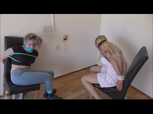 ❤️ Ferslave / fêstbûn en gagged / famke yn need ️❌ Harde porno op fy.porno24-7.ru ️❤